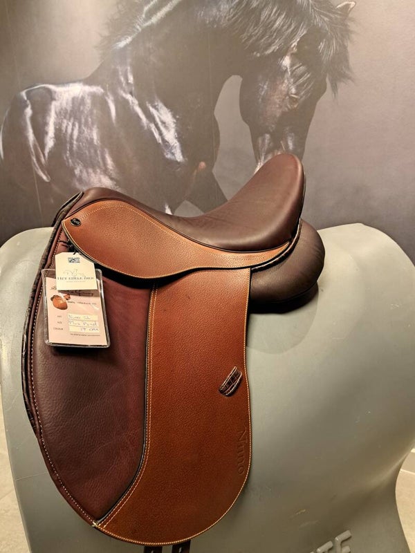 Santa Cruz Nuno dressuur zadel