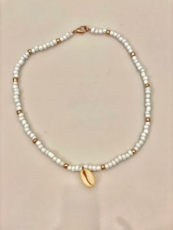 Witte schelpen ketting