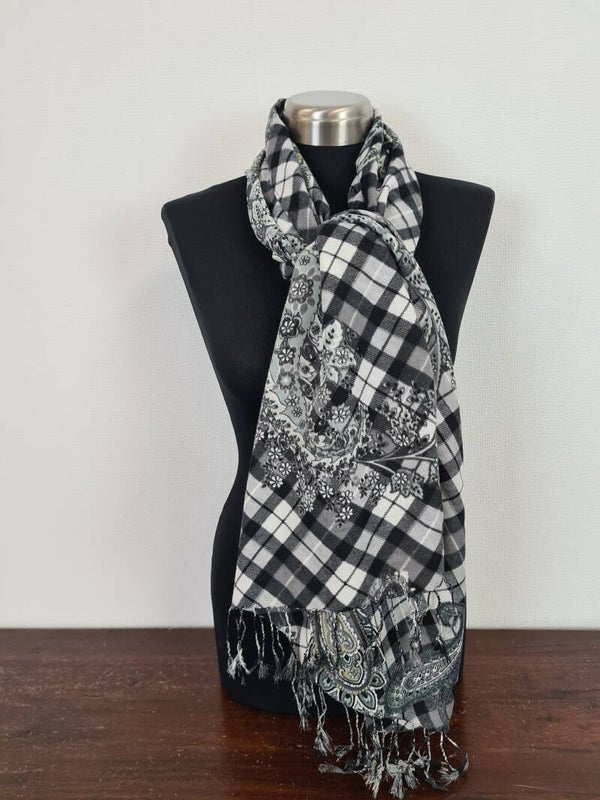 Sjaal zwart-wit geblokt