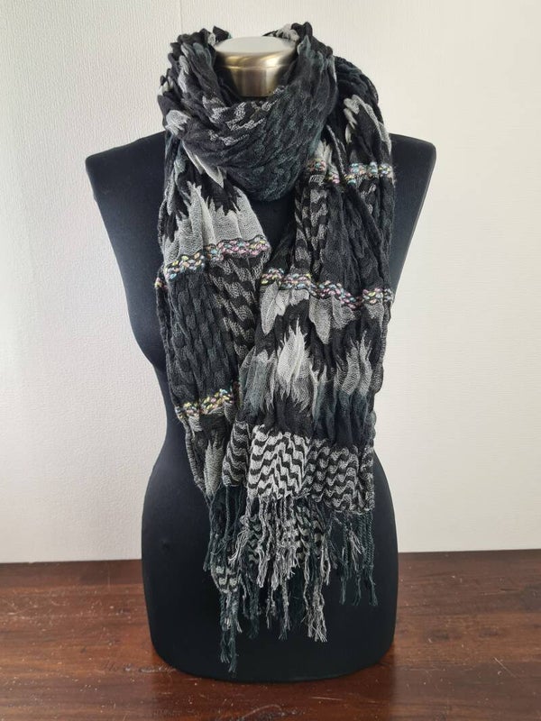 Sjaal zwart met witte strepen