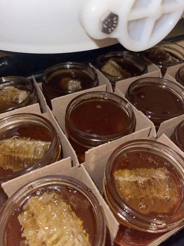8 oz Jar of Raw Honey With Comb