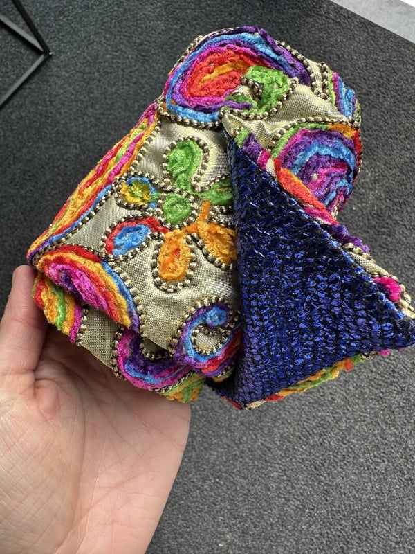 Tulband paisley goud met donker blauw