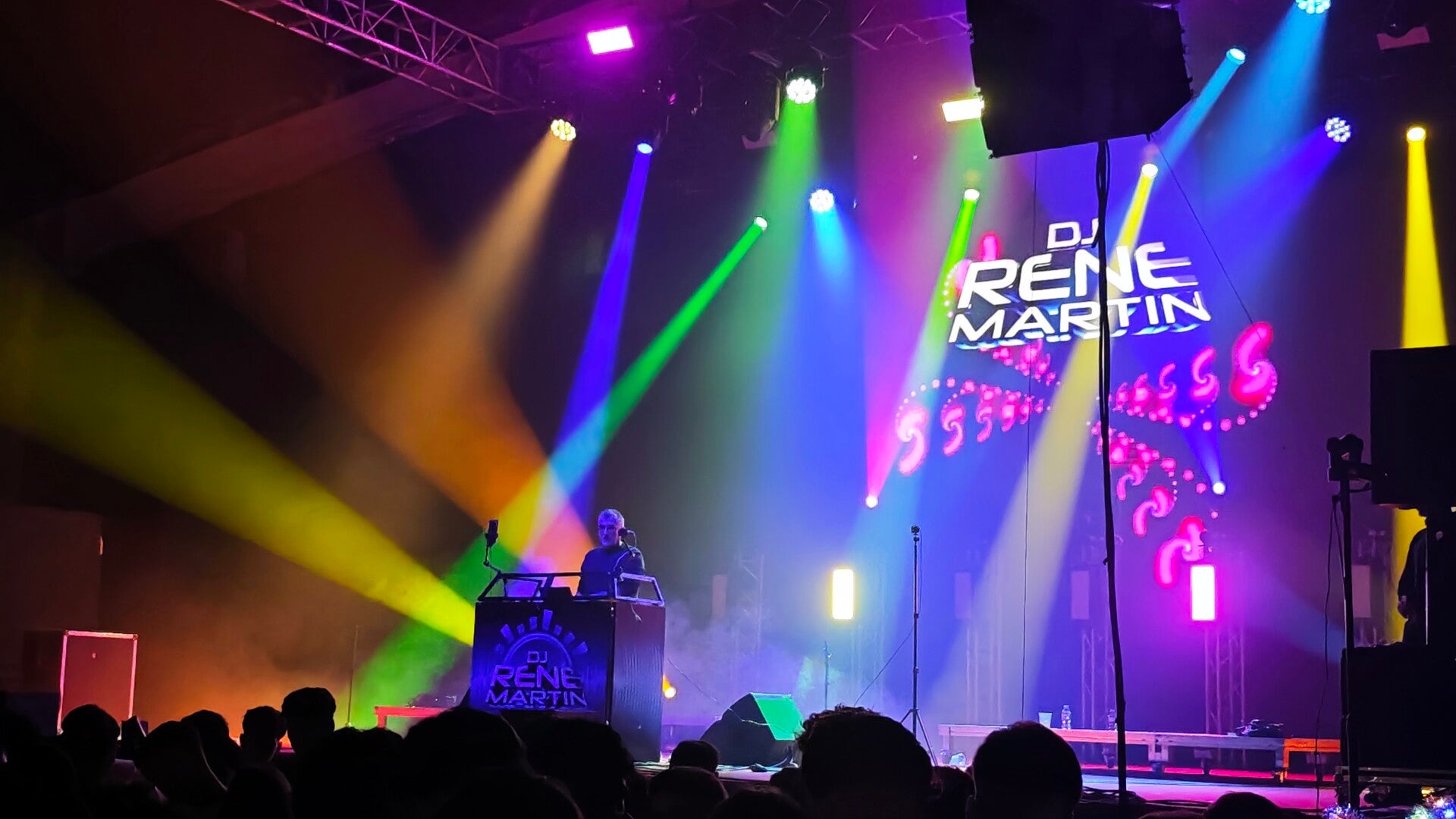 DJ RENE MARTIN