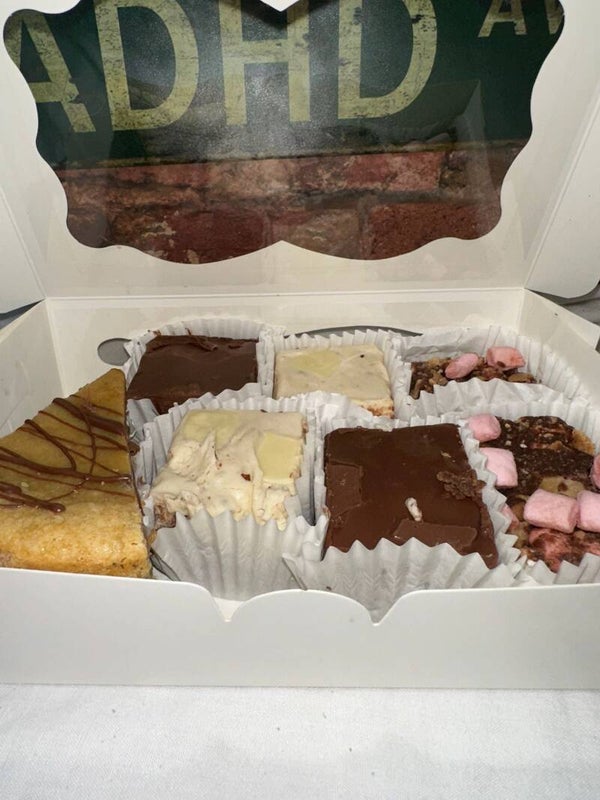 Kinder pie mixed brownie box