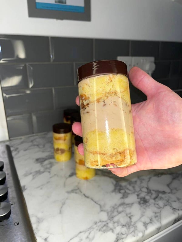 Biscoff sponge cake pot