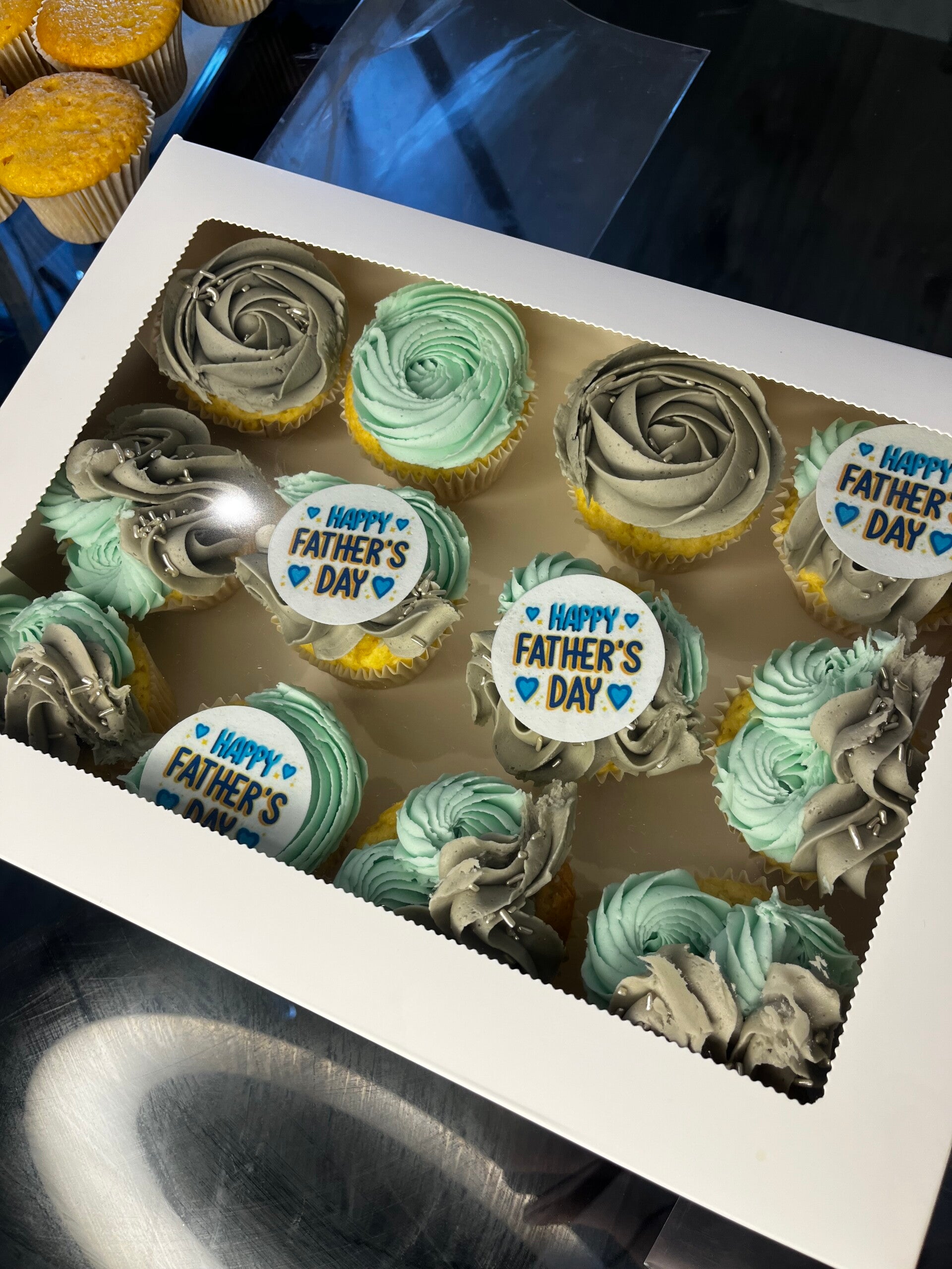 Father’s Day cupcakes (pre order)