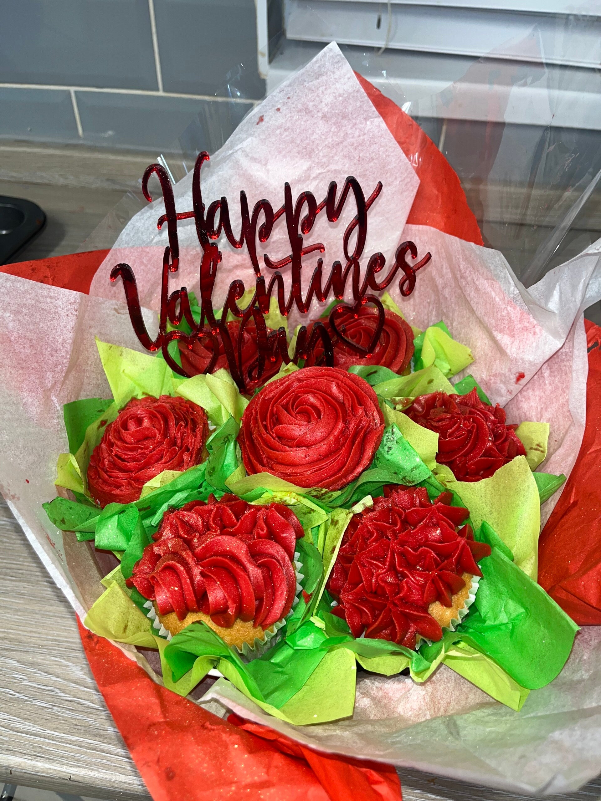 Valentines cupcakes bouquet (RED)  (pre order)