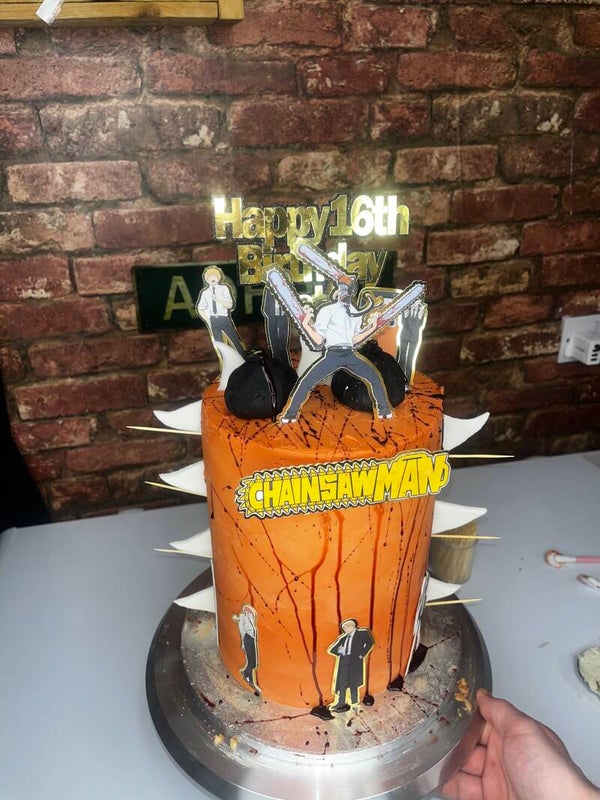 Book in for a 4 layers 8 inch cake
