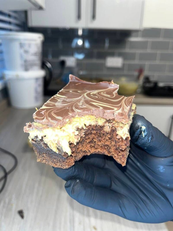 Dubai chocolate brownies (slice/full block)