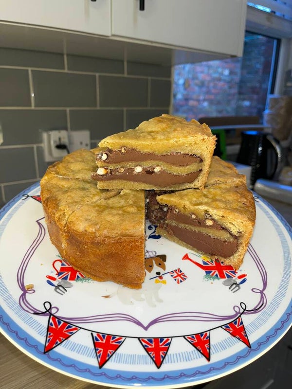 Chocolate pretzels cookie pie (full pie/slice)