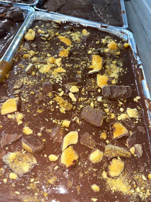 Crunchie Brownie (tray/slice)