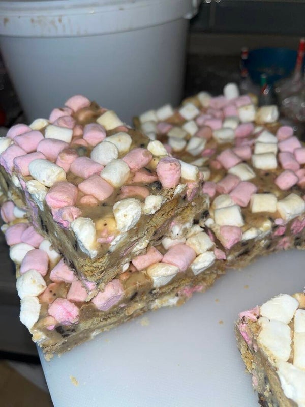 White chocolate rocky roads (slice or full tray)