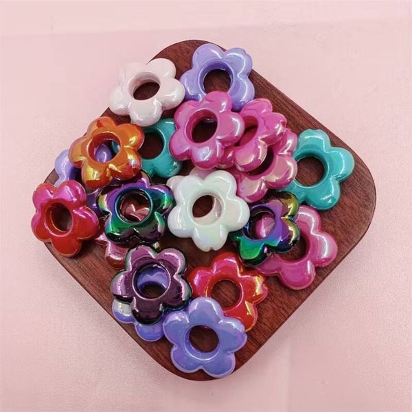 Boucles oreilles Fleurs résine nacrées - Anneaux argentés