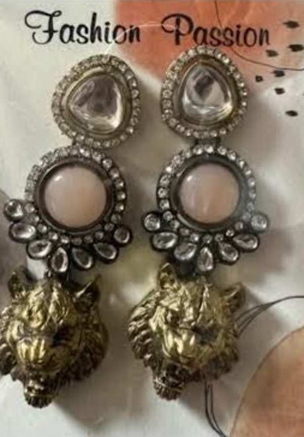 Lion Earrings with coloured beads (brown)