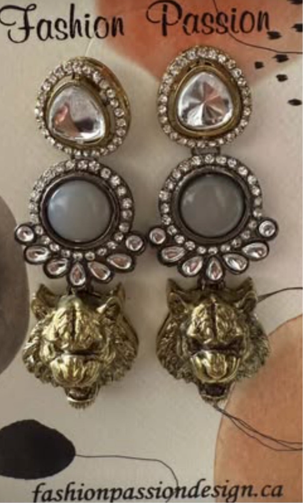 Lion Earrings with coloured beads (gray)