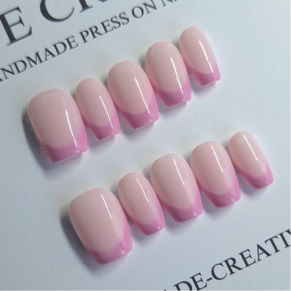 French manicure lila.