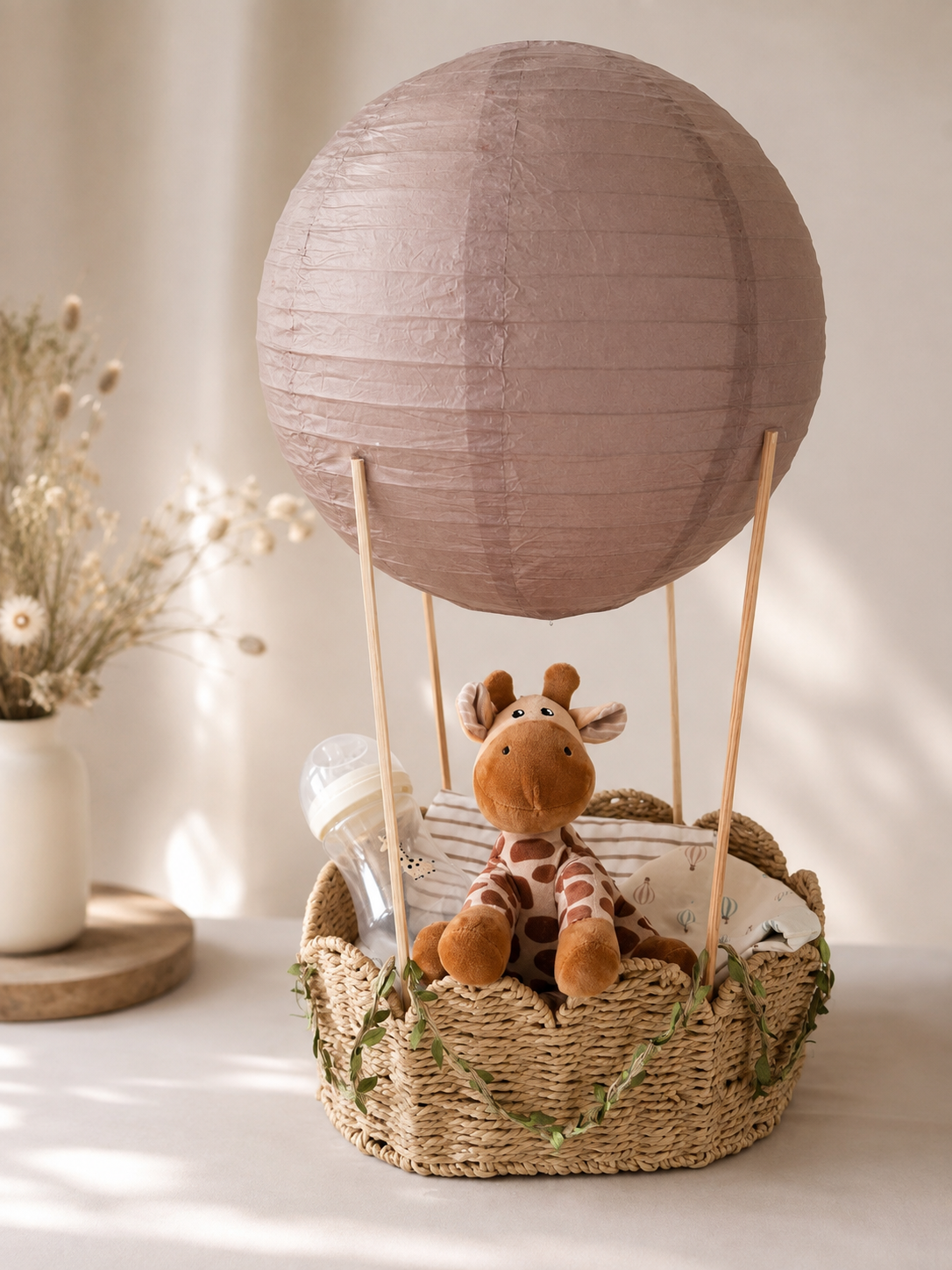 luchtballon met giraffe (muziekhanger)