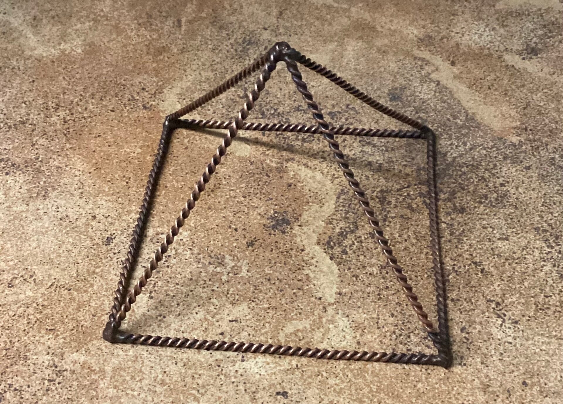 12 12 12 pyramide Tensortechnologie