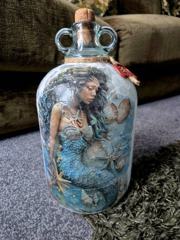 Demi John Decoupage