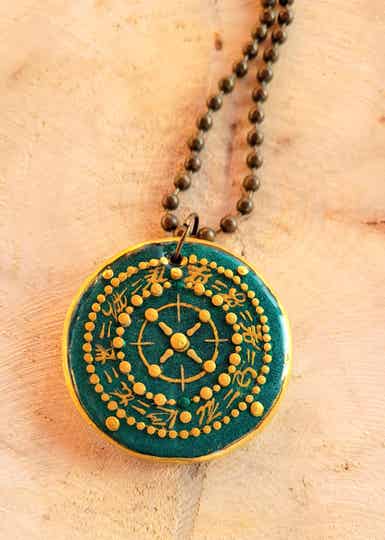 Emerald Order Amuleta