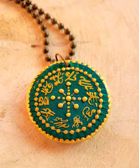 Emerald Order Amuleta