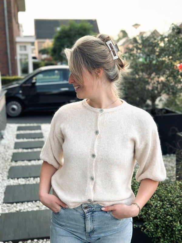 Truitje met knopen l Crème