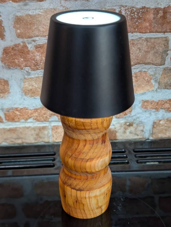 Rechargeable Yew Lamp