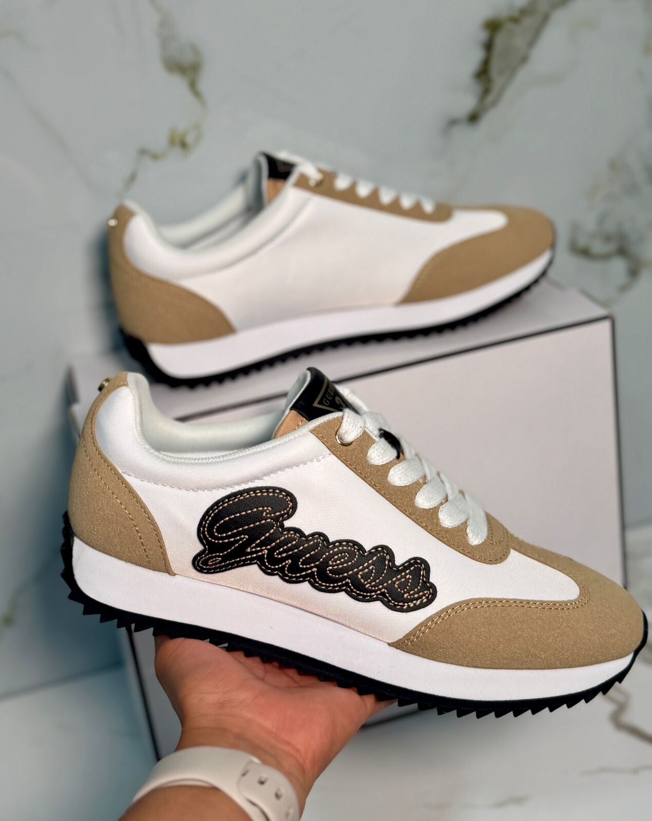 Tenis Guess Blanco Cafe