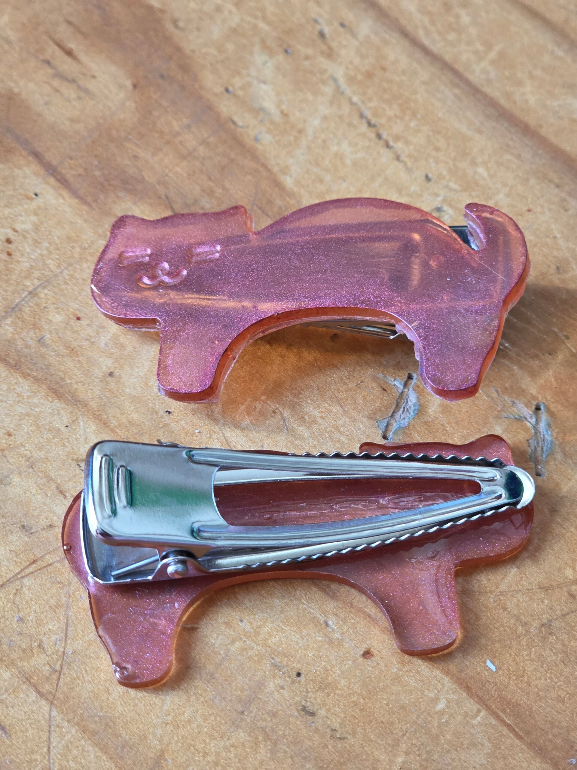 Pink clip
