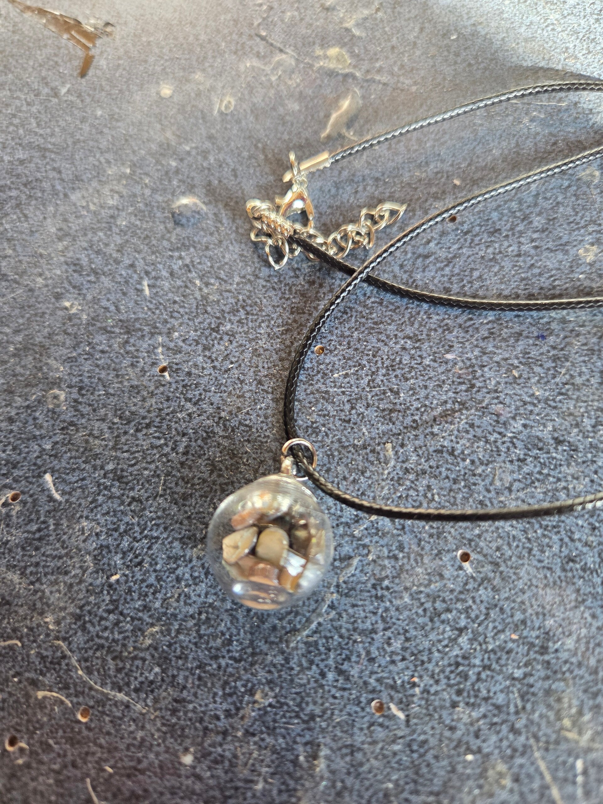 Glass bubble necklace