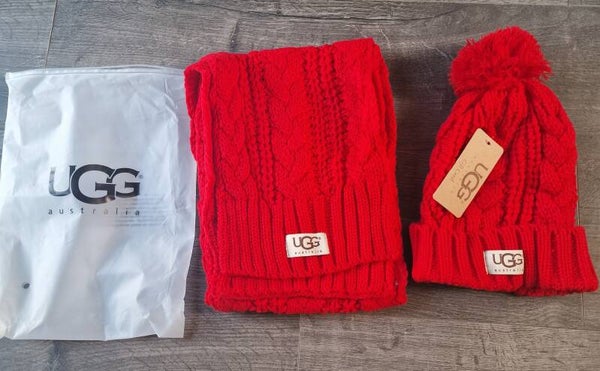UGG Hat & Scarf Set