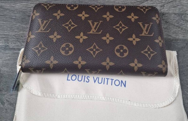 Louis Vuitton Purse