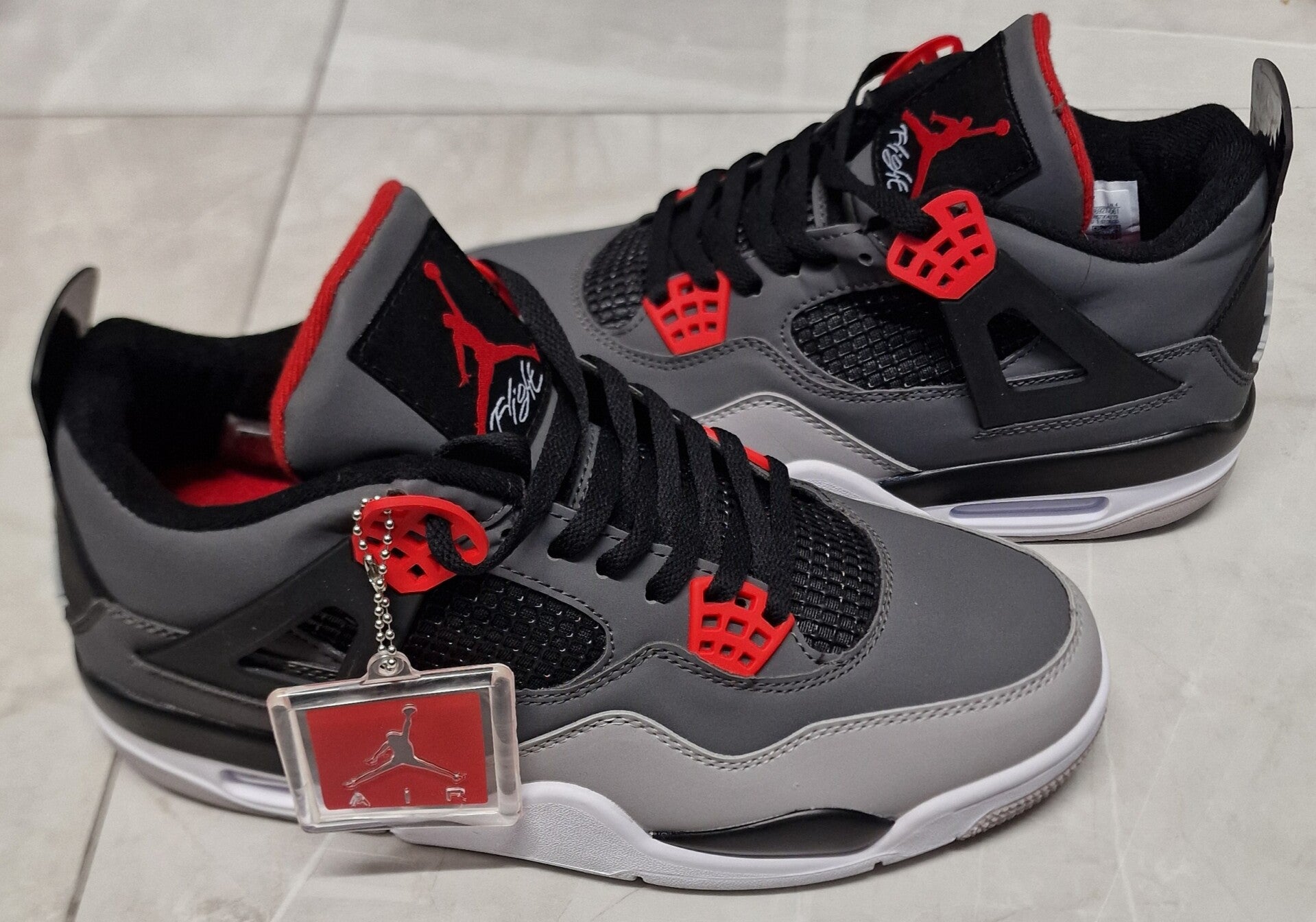 Air Jordan Retro 4 Trainers Size 9