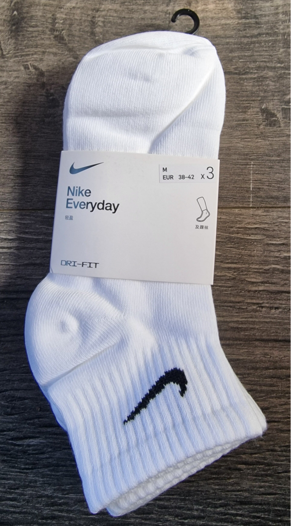 Nike Pack of 3x Pairs Ankle Socks SIZE 5-8