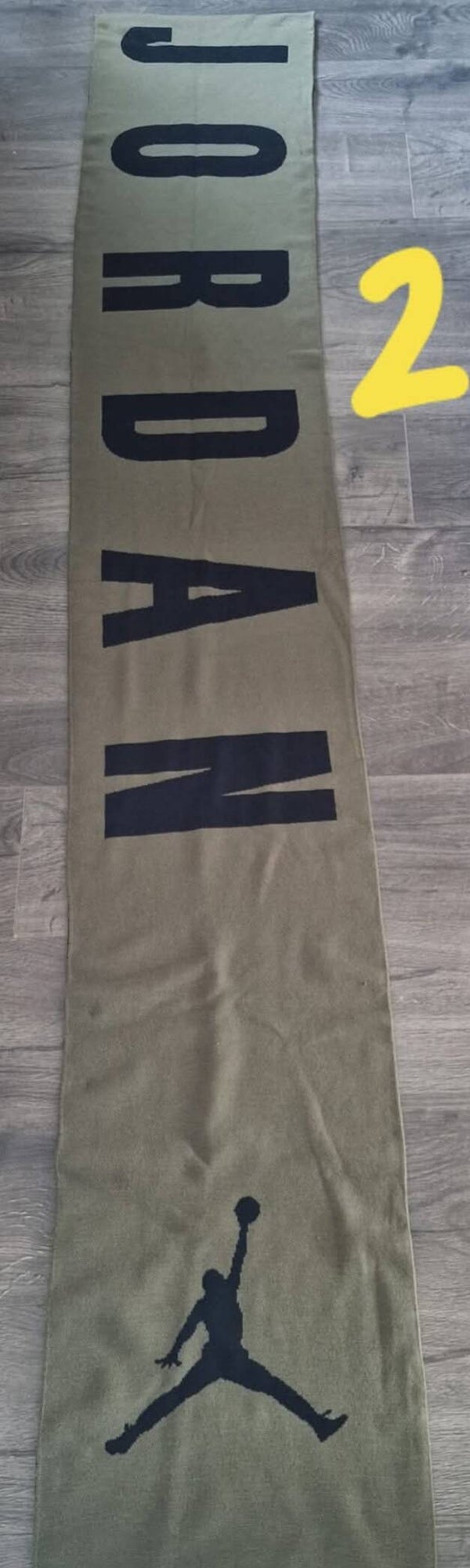 Jordan Scarf