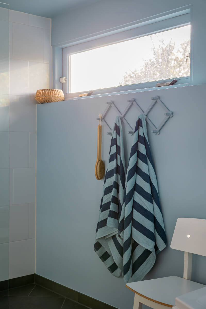 Badkamer make-over met verf Zo geef je jouw badkamer een nieuwe sfeer met kleur