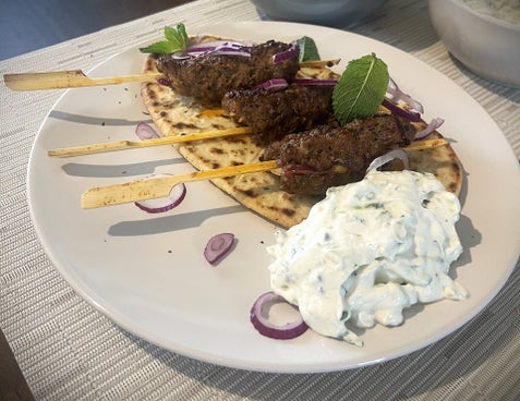 GoedLekker Griekse Kofta met Tzatziki, gezonde Tzatziki Grieks Eten Erg lekker makkelijk snel