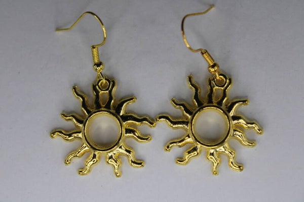 Mooie Zon Met Uitgehold Midden - Oorbellen