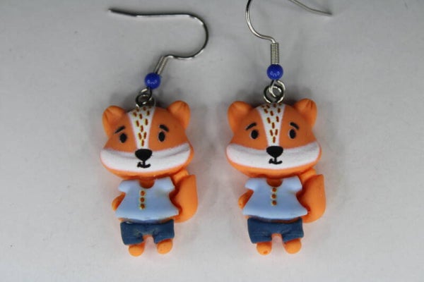 Zwaaiende Vos Met Kleding - Oorbellen