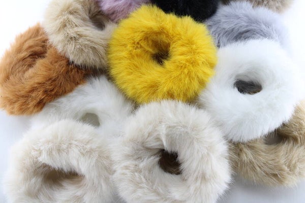 Leuke Harige Scrunchie/Haarelastieken 7 cm In Diverse Kleuren - Haarelastiek