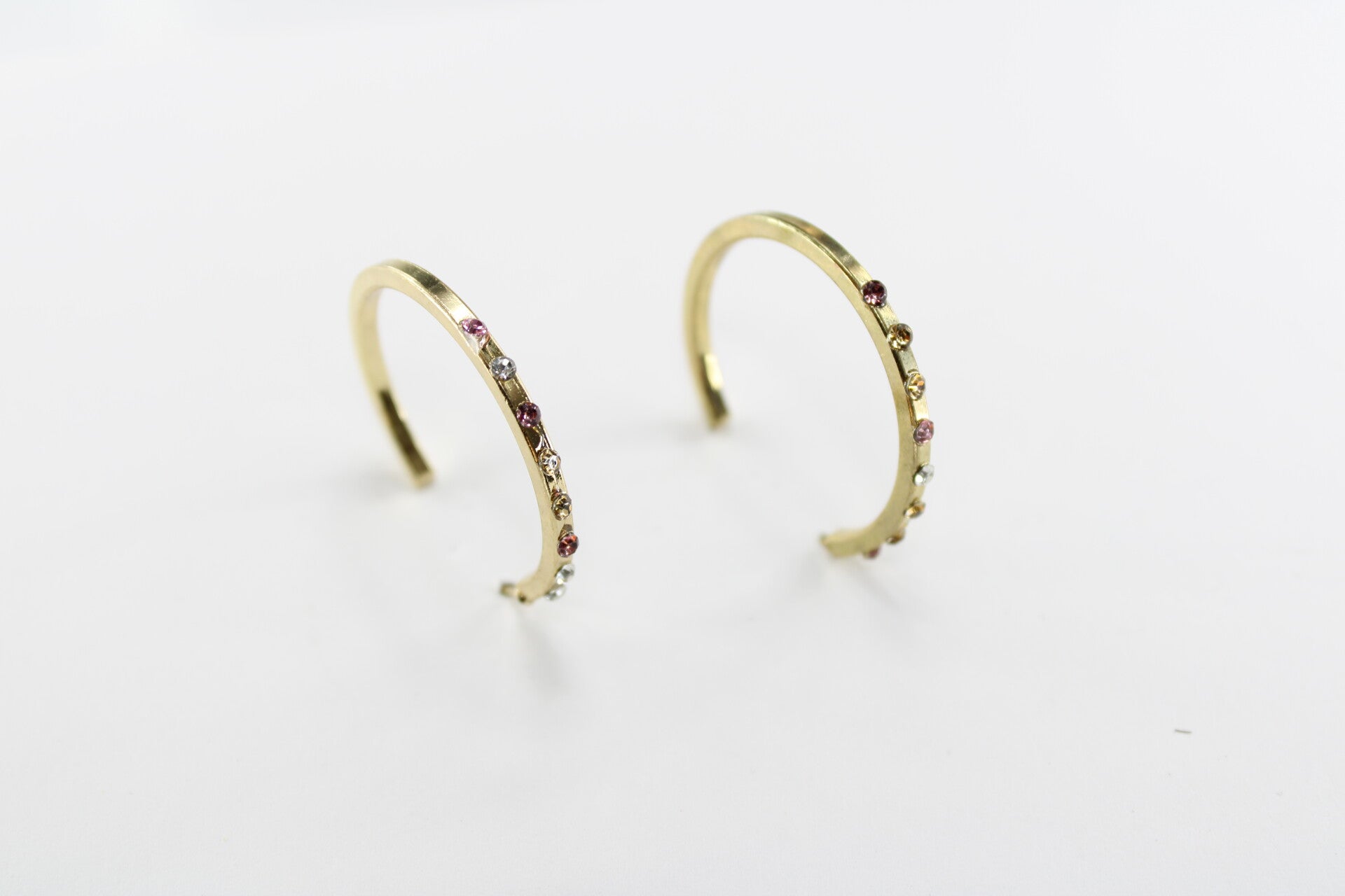 Hoops Met Gekleurde Diamantjes 30 mm - Oorbellen Hoop 30