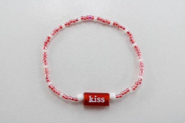 Kleine Gekleurde Kraaltjes Met Tekst Divers - Armband Kralen Tekst