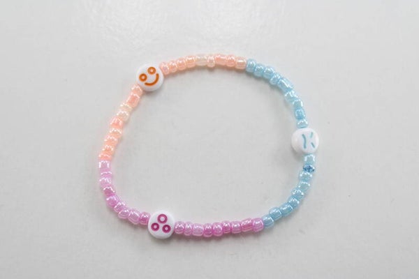 1Peuter/Kleuter Kralen Armband Met Bloemetje Divers - Armband Kralen
