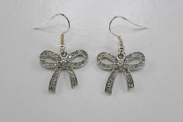 Strikjes Met Diamantjes Divers - Oorbellen Markt