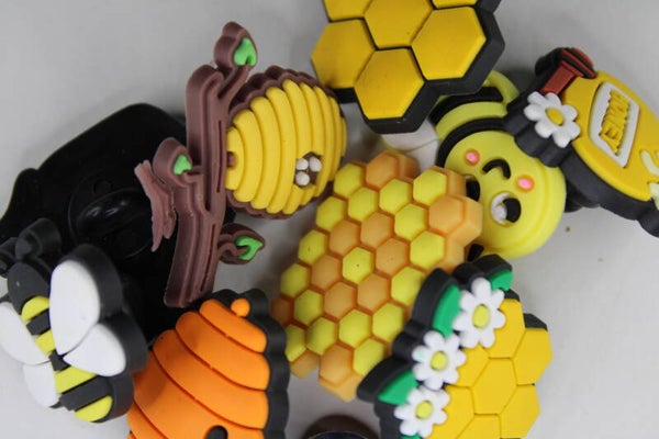 Bijen, Honinggraad En Bijenkorven - Pins