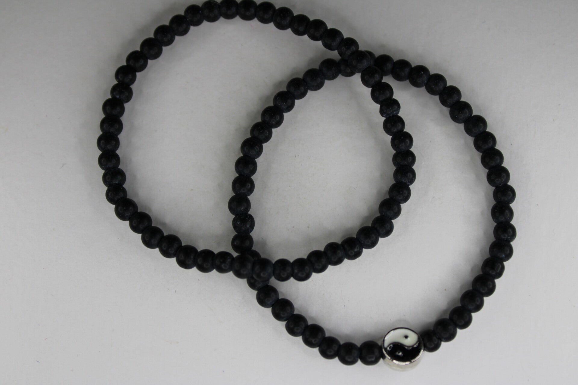 Zwarte Natuurstenen Met Yin Yang Divers - Armband Natuursteen