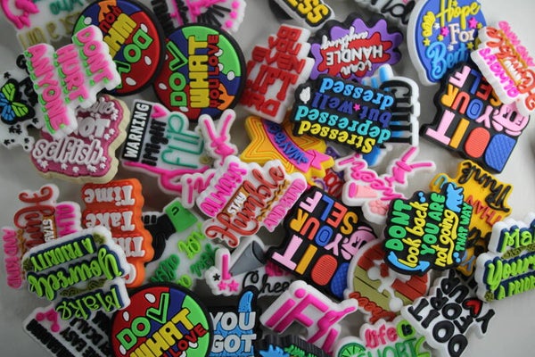 Diverse Spreuken / Teksten - Crocs Speldjes