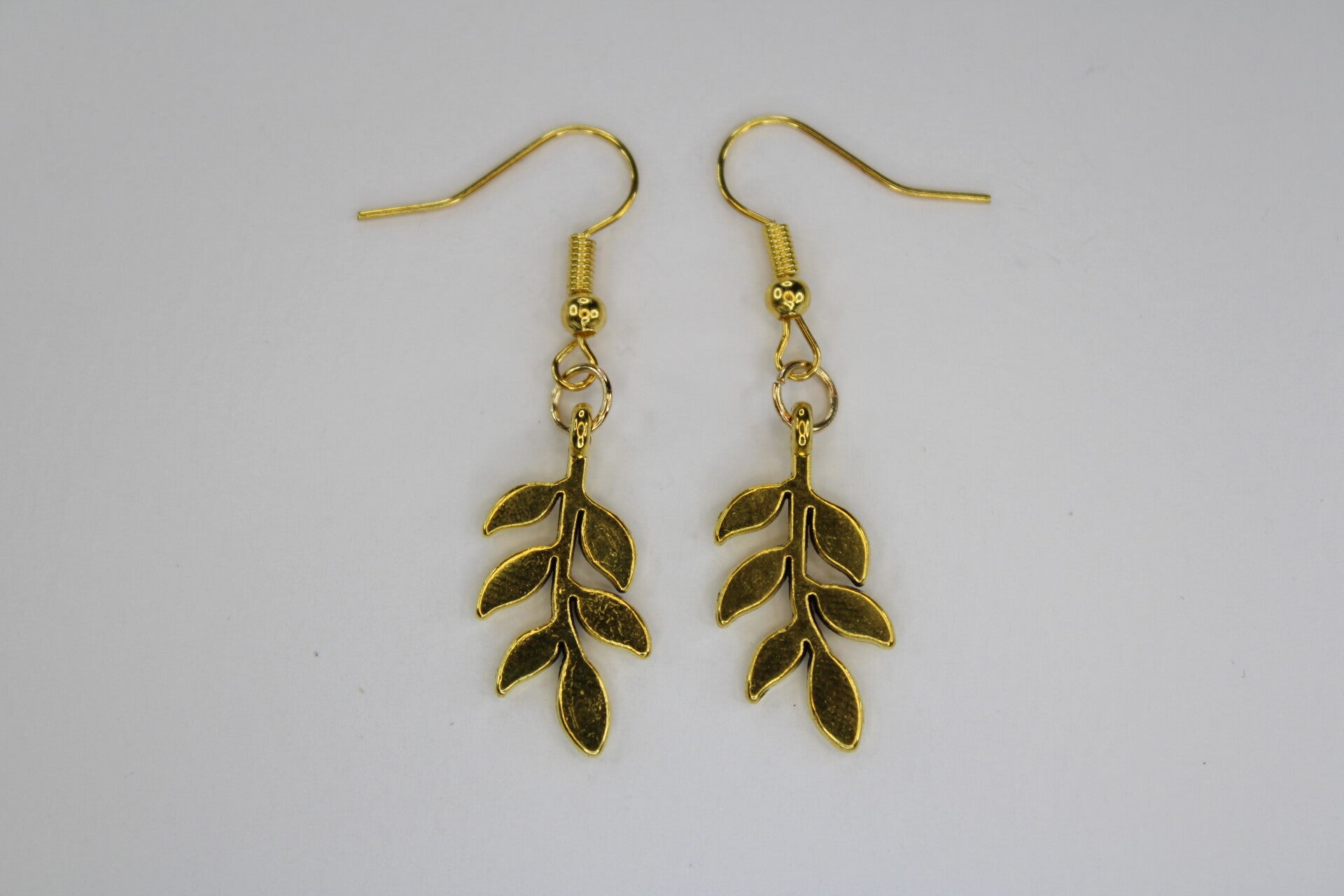 Gouden Tak Met Bladeren - Oorbellen