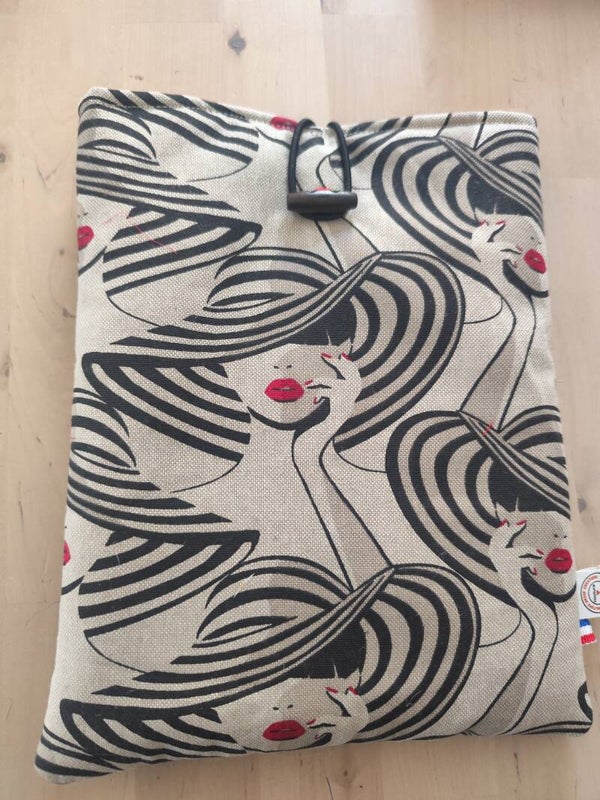 Pochette à livres Femme au chapeau