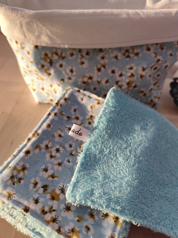 10 lingettes démaquillantes fleurs de coton+ panier